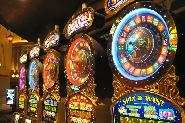 Habanero slot game interface on kilat33 showing game mechanics and payout table